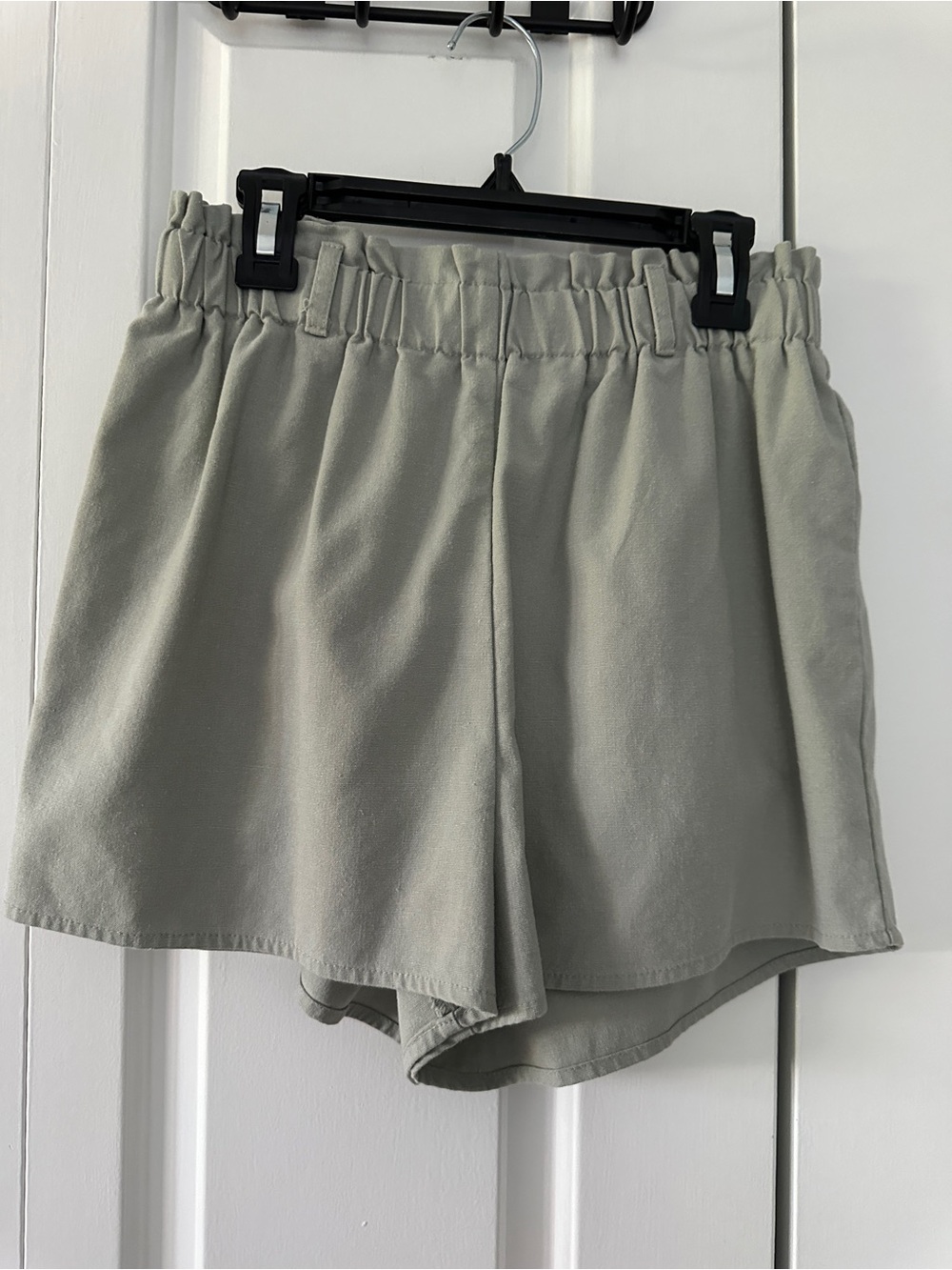 Lulus Sage Green Paperbag Waist Shorts Women’s Small Linen Blend Pull On